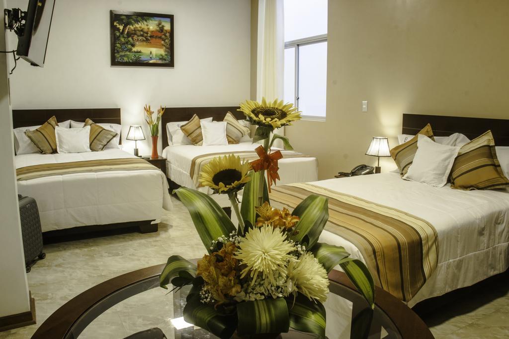 Hotel Europa Iquitos Zewnętrze zdjęcie