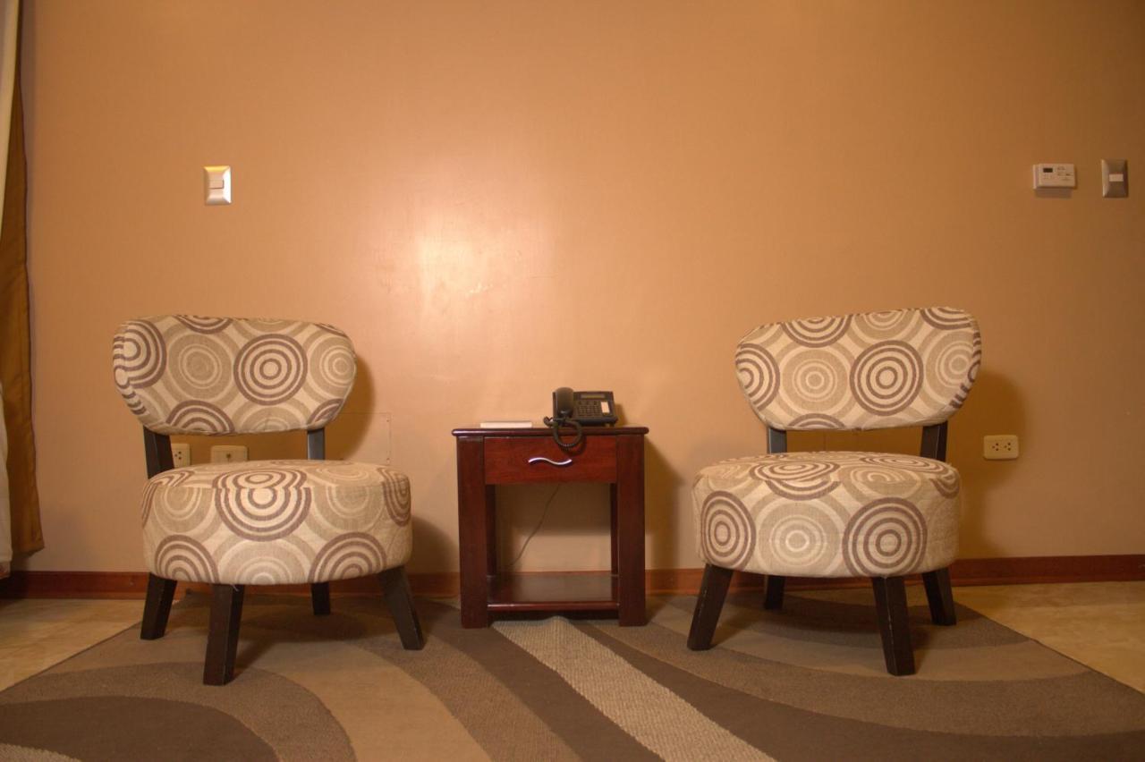 Hotel Europa Iquitos Zewnętrze zdjęcie